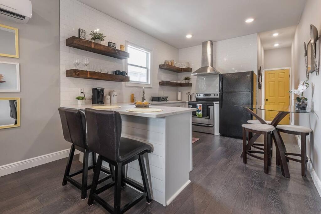 Gambino Getaway Shotgun Style Apt In The Heart Of Ybor City Тампа Екстериор снимка