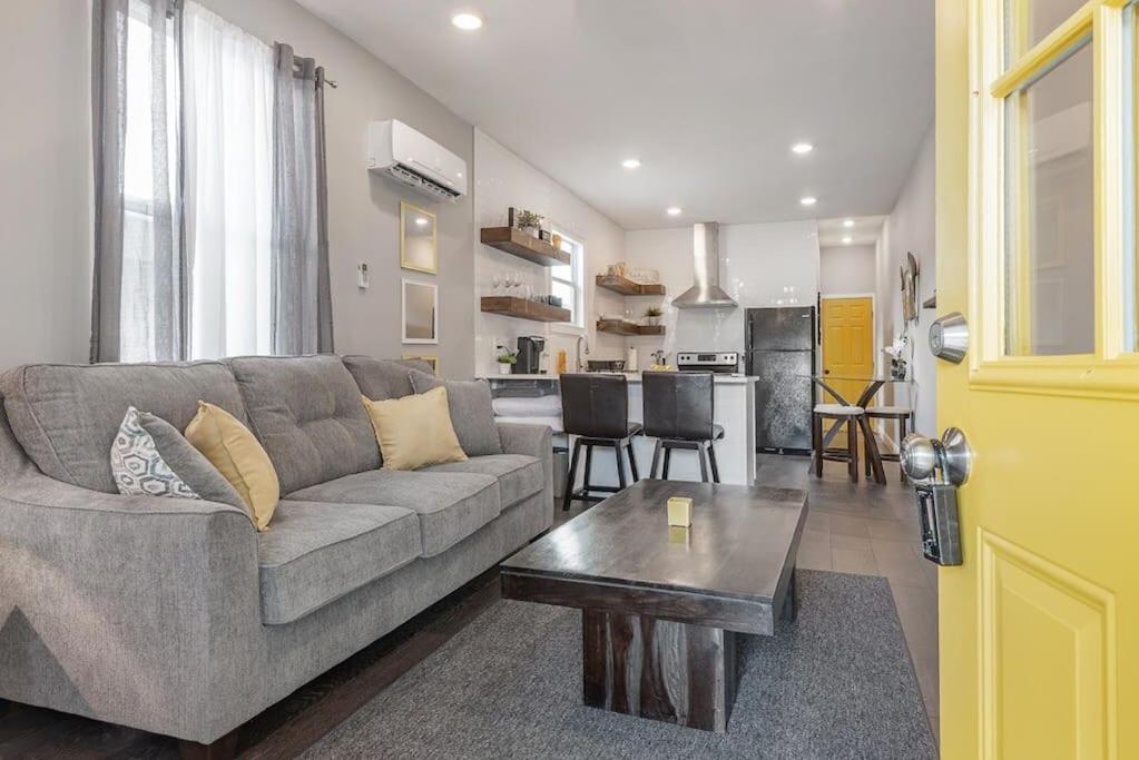 Gambino Getaway Shotgun Style Apt In The Heart Of Ybor City Тампа Екстериор снимка